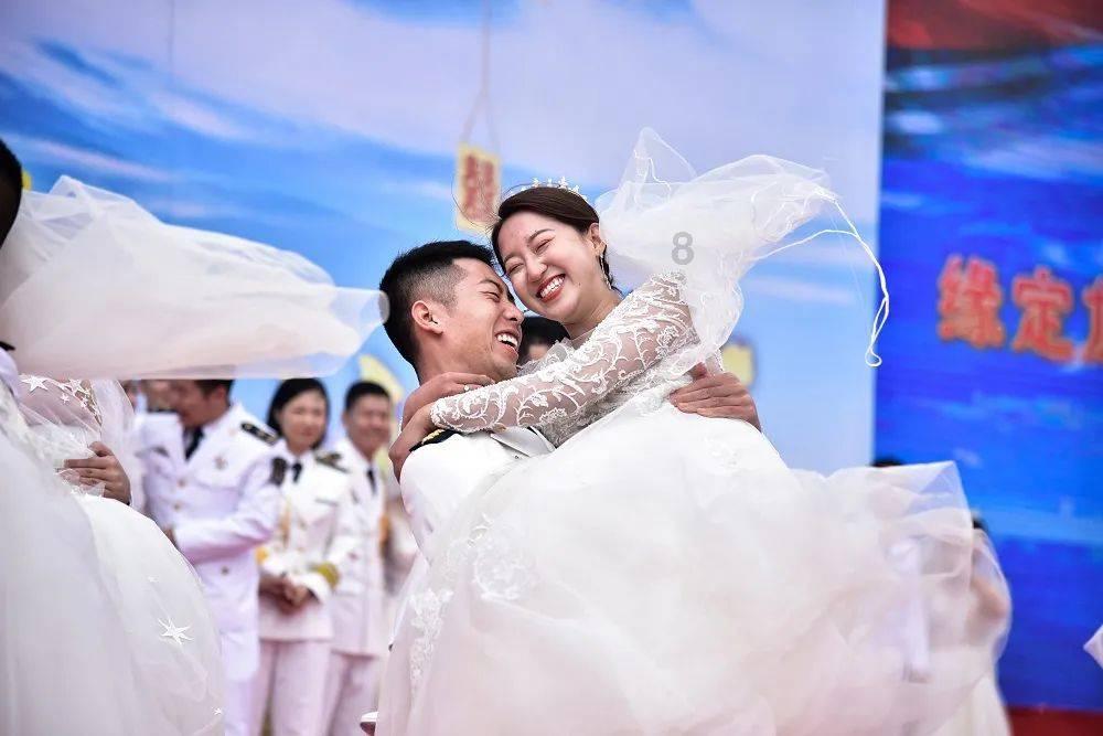 龙光集团盘中异动 急速上涨5.66%